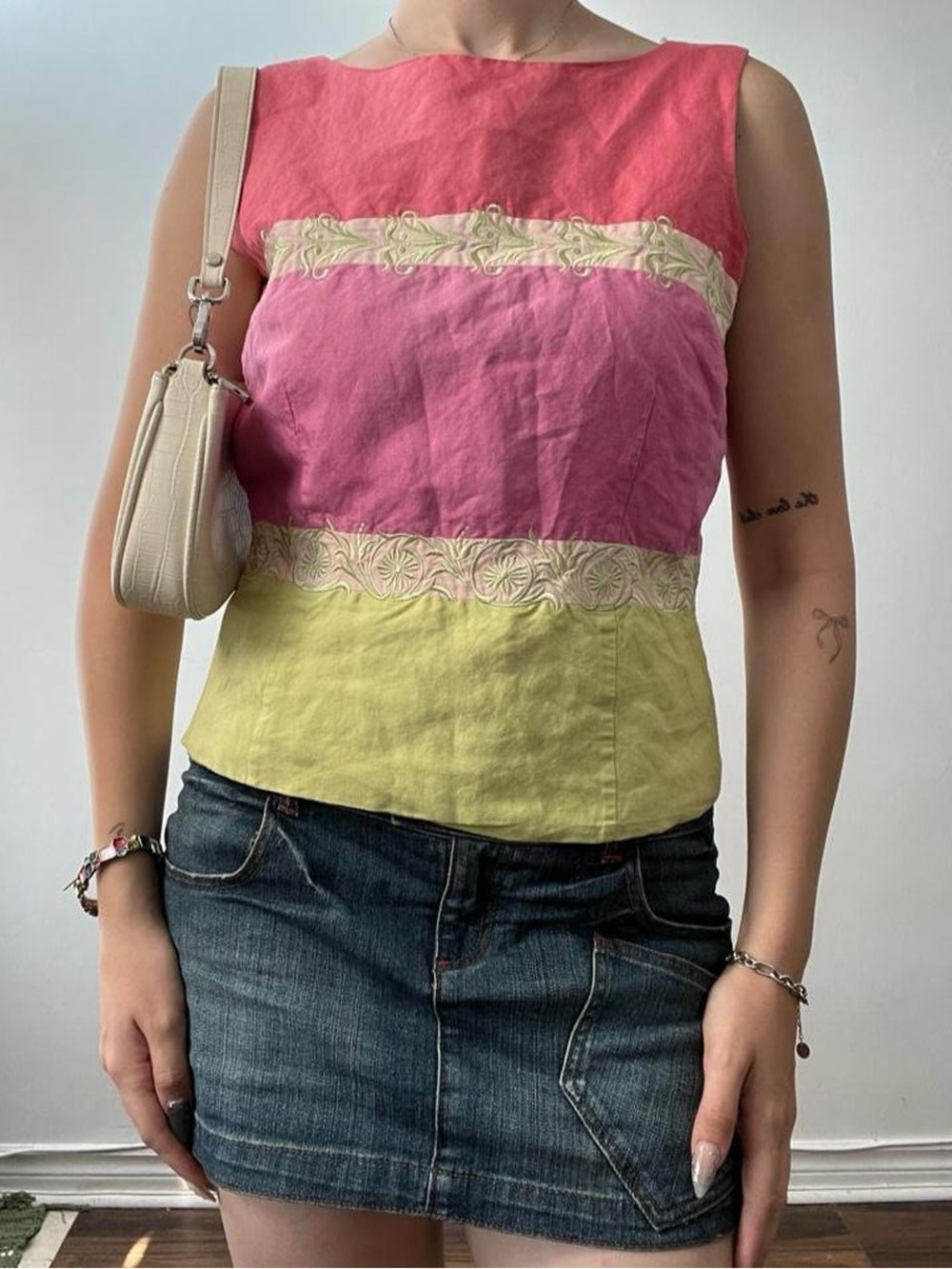 Size 6 Vintage Colourblock Embroidered Tank Top